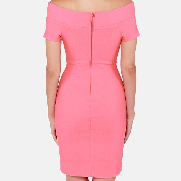 ❌SOLD❌✨host pick✨  Off the shoulder pink dress - Picture 2 of 4