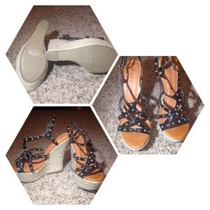 BRAND NEW wedges ! never worn !