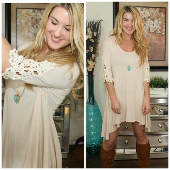 🎉Host Pick🎉 Boho Dress w/Crochet Lace Sleeves! - Picture 2 of 4