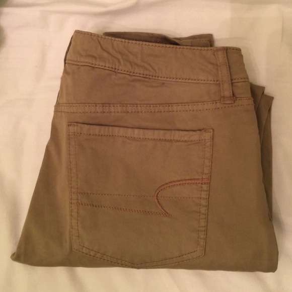 Khaki American Eagle Jeggings