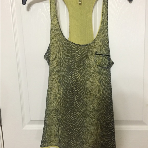 Snake print razor back top with front pocket
