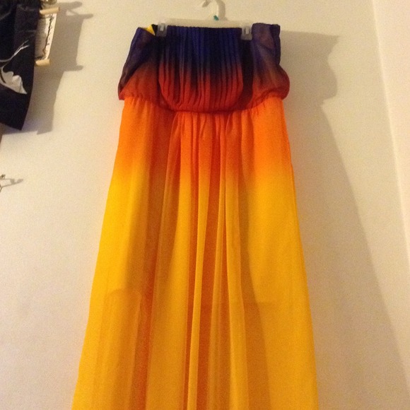 Strapless Sunset Maxi Dress 🌅