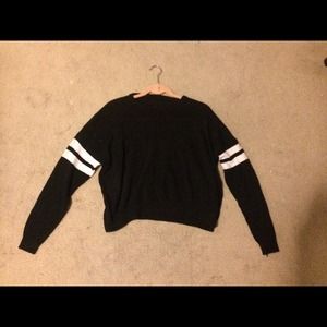 Brandy Melville 32 sweater