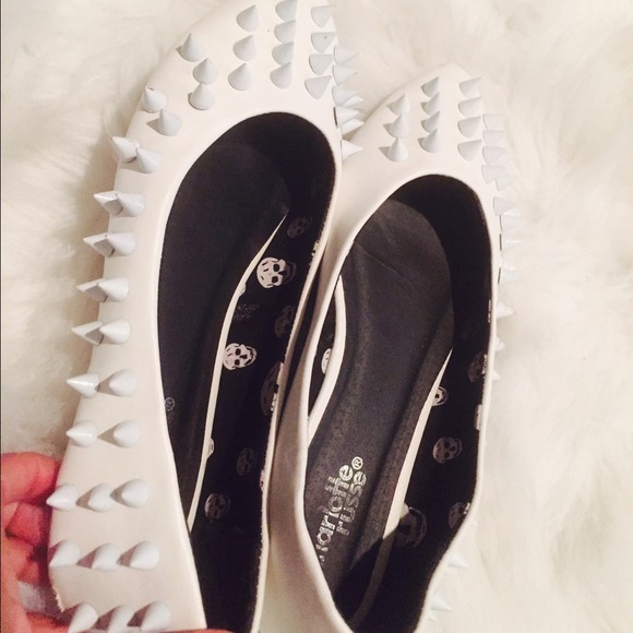 White flats