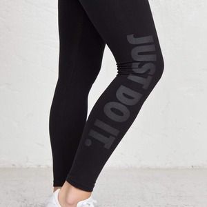 👖🎀Nike women's leg-a-tights size XL🎀👖