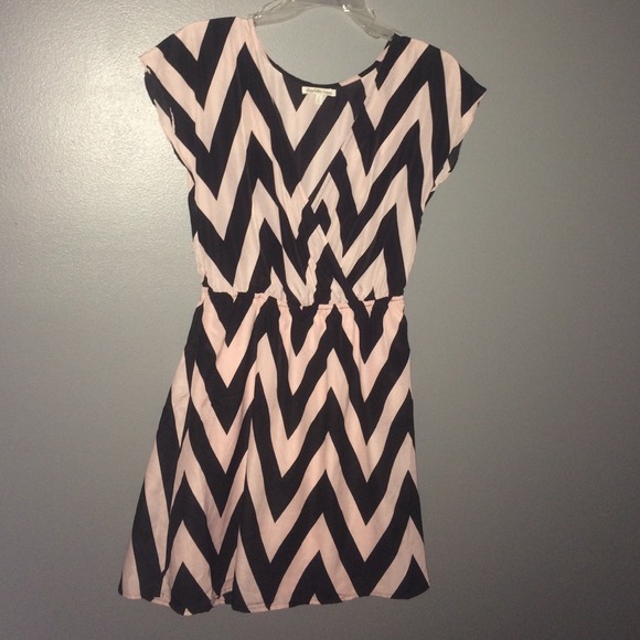 Charlotte Russe chevron dress 😍