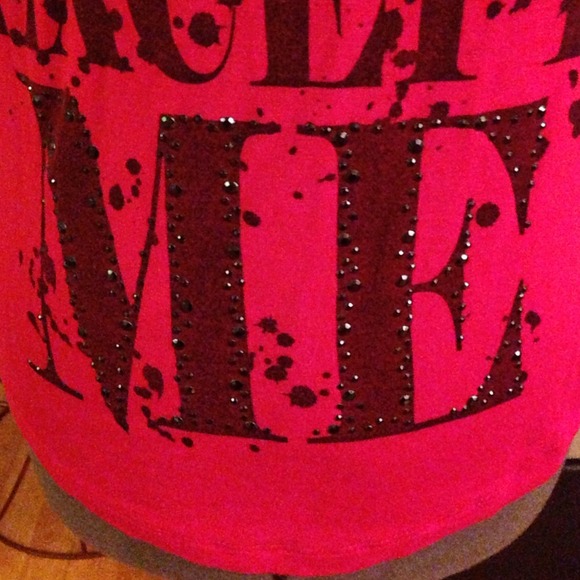 Red Caged Back Tee - Picture 3 of 3