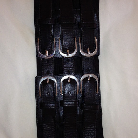 Chocolate Wide Triple Buckled Belt - Picture 3 of 3