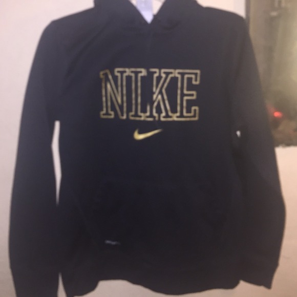 Nike therma-fit sweater