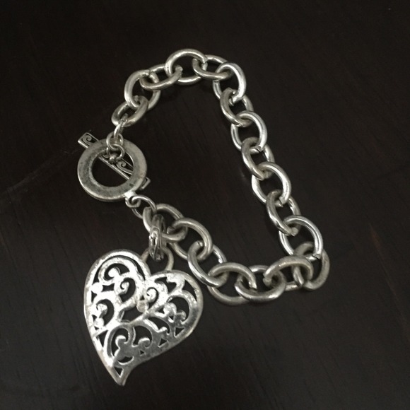 Dangle heart toggle bracelet