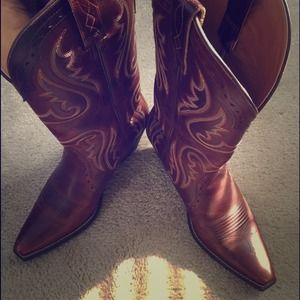 Ariat Womens Cowboy Boots