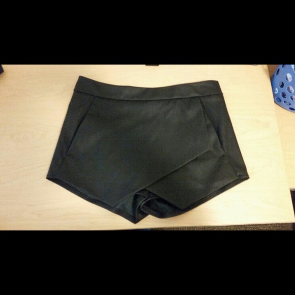 Asymmetrical skort from Express!