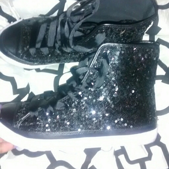 Cute black sparkly hightops