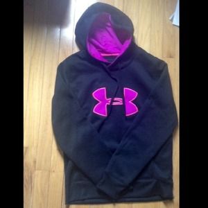 Women's Under Armour Hoodie, Size Medium