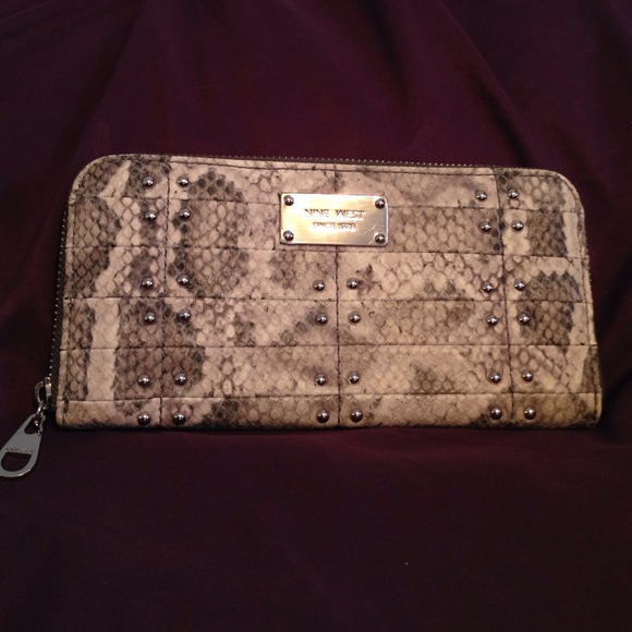 Nine West Zipper Wallet