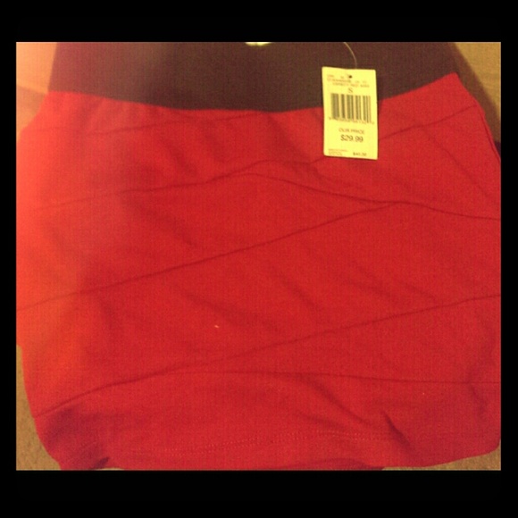Guess mini skirt