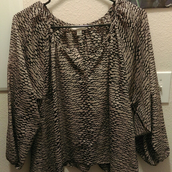 Beige/Black blouse