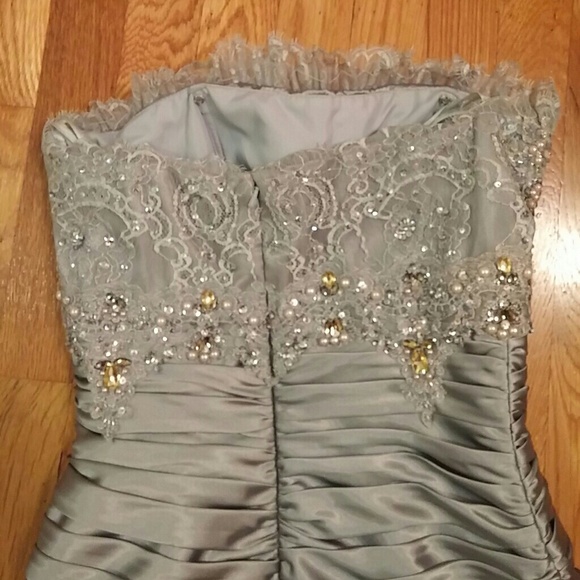 Sold PROM Terani couture silver dress size 2 - Picture 6 of 6