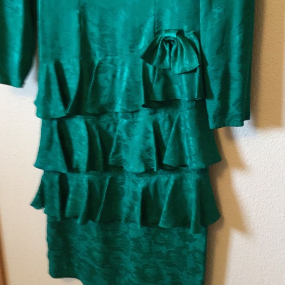 80's Green Silk Dress - Picture 3 of 3