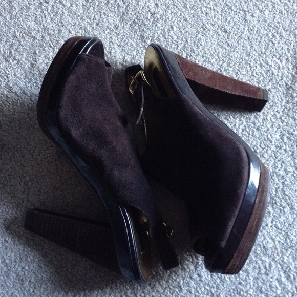 Steven Brown Suede Peep Toe Platforms - Picture 1 of 3