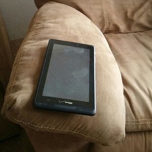 I want this lady in the tablet out of my life fore