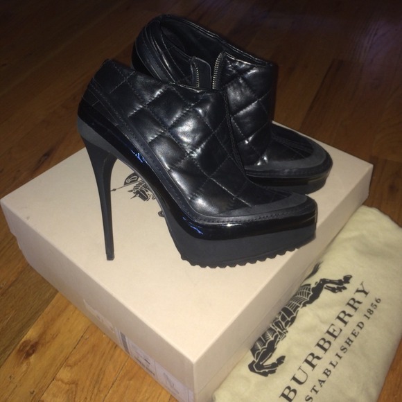 100% authentic Burberry ankle boots