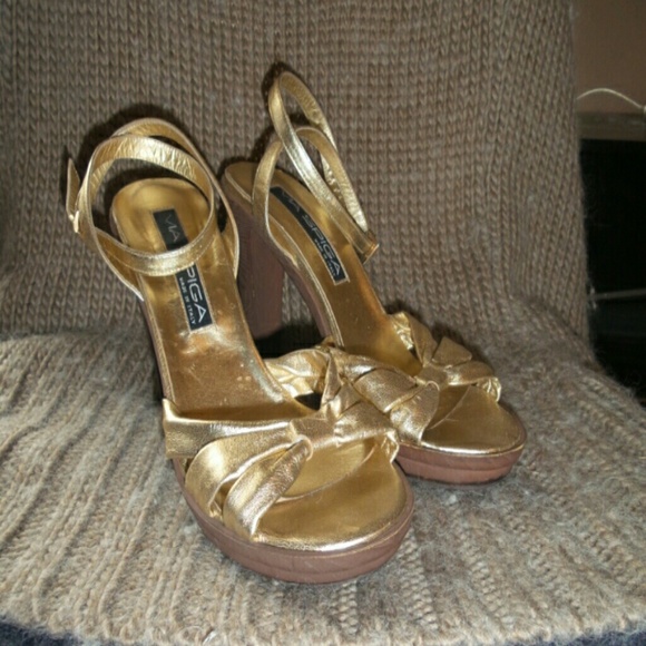 VIA SPIGA made in Spain Gold Shoes wedges