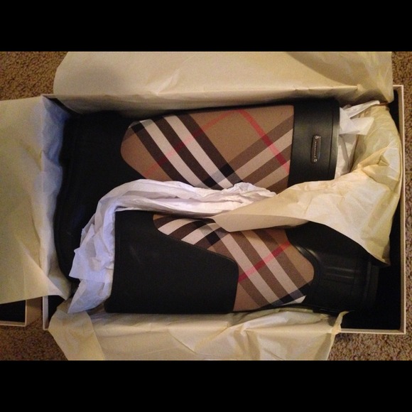 Burberry rainboots