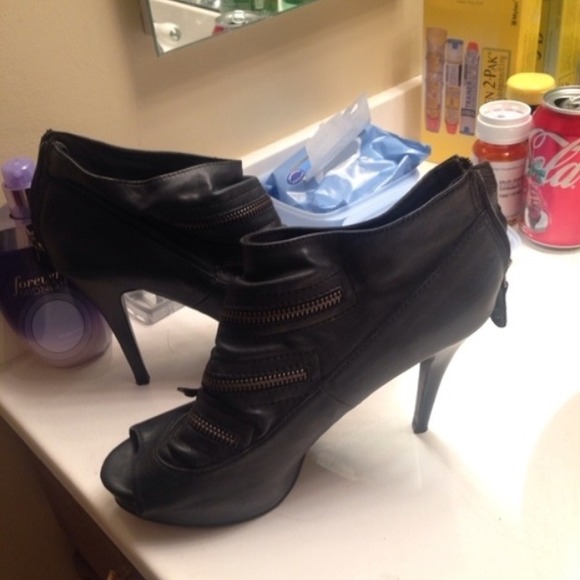 Simply Vera by Vera Wang Heels