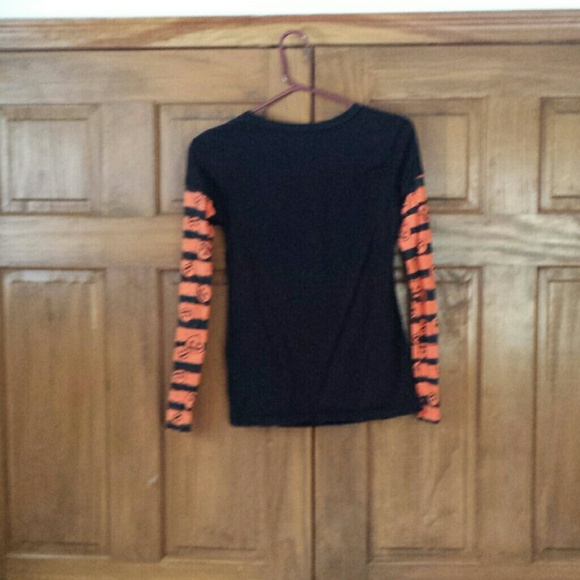 Shirt - Picture 2 of 2