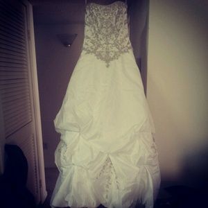 David's Bridal Wedding Ball Gown Dress