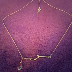 Chloe and Isabel branch vendor necklace