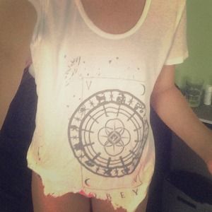 ISO this obey top