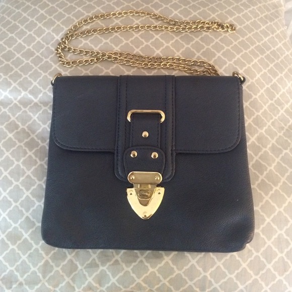 Olivia + joy mini crossbody purse.❤️