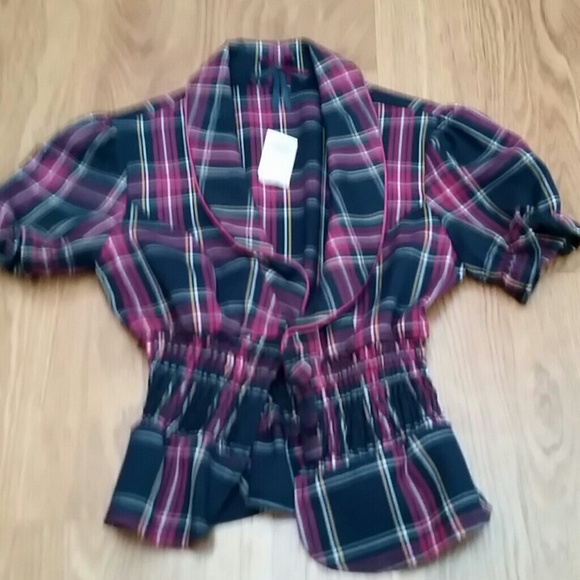 Cute suit! - Picture 3 of 4