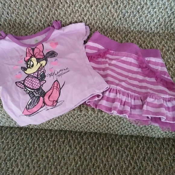Minnie mouse shirt and skirt outfit - Picture 2 of 3