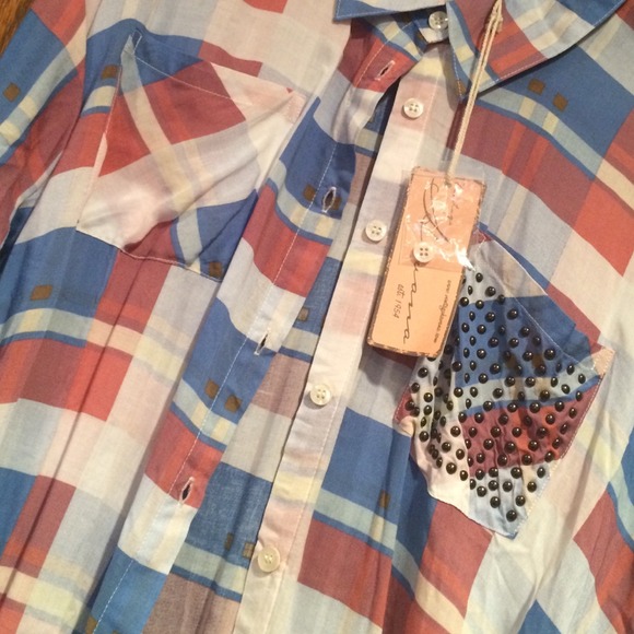 STUDED POCKET BUTTON UP❤️💙