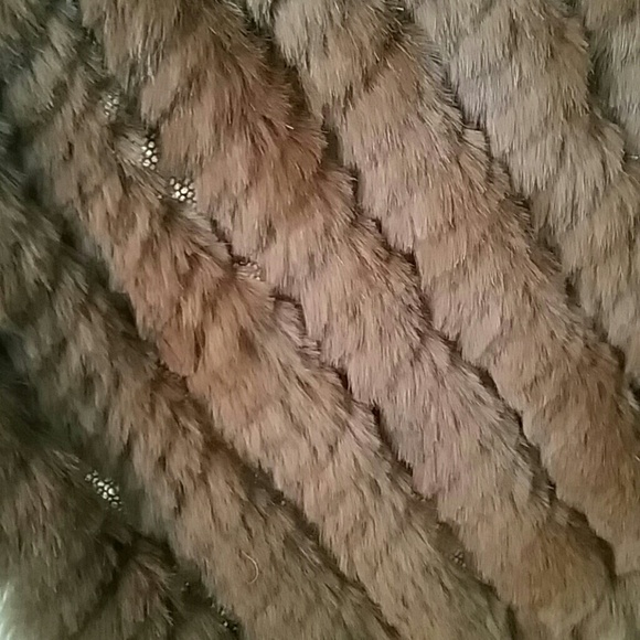 Brown fur poncho - Picture 2 of 3