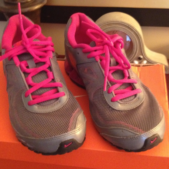 Nike Reax Run 7