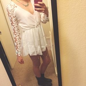 White lace romper- NWT