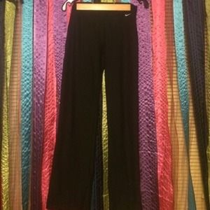 NWOT Nike Dri Fit bootcut yogas