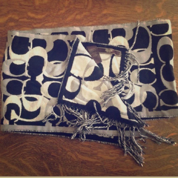 Coach scarf