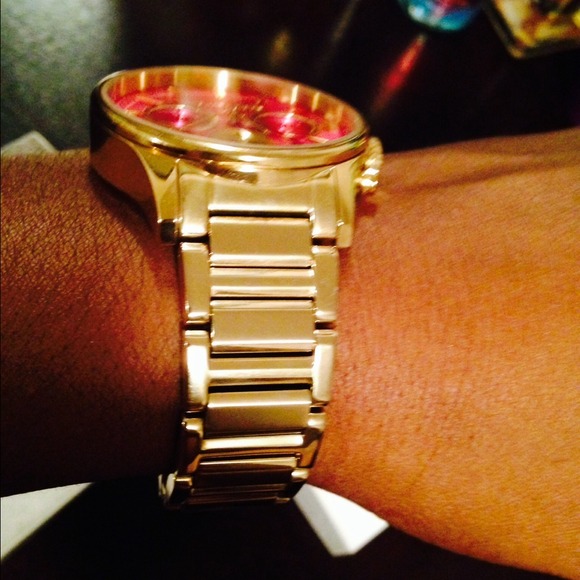 MK5909 michael kors watch - Picture 3 of 4