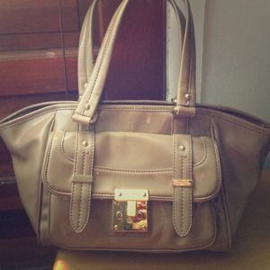 beautiful shiny Nine west bag