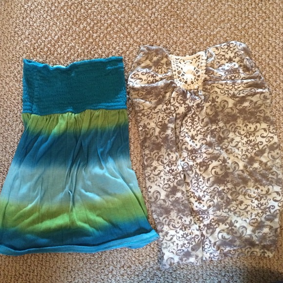 Bundle of two strapless tank tops.