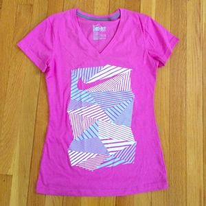 Nike dri-fit, slim fit shirt