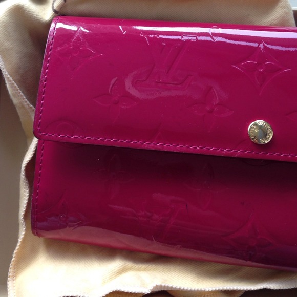 Louis Vuitton Sarah Wallet - Picture 2 of 4