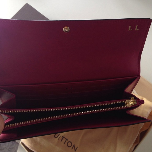 Louis Vuitton Sarah Wallet - Picture 4 of 4