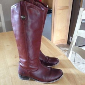 Size 7 Frye boots