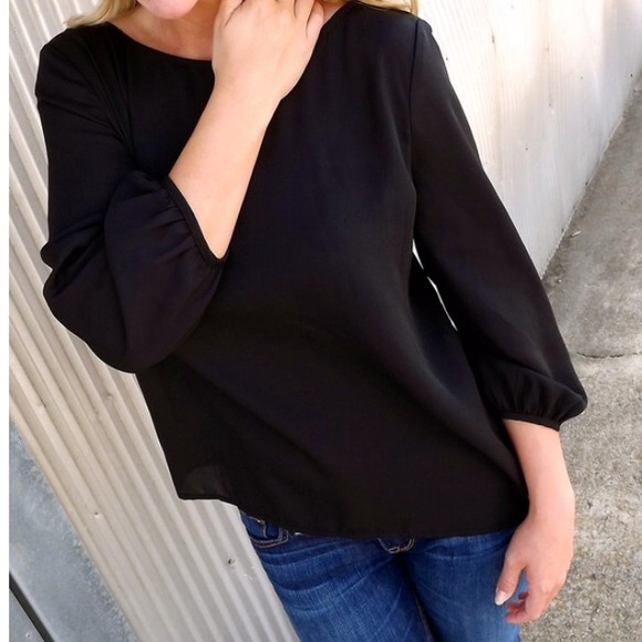 Leopard Bow Back Blouse - Picture 2 of 3